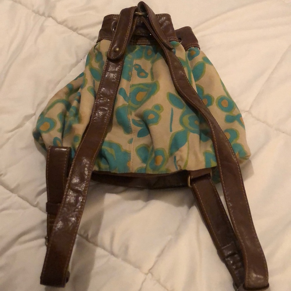 Backpack - Picture 2 of 7